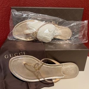 Gucci Rosegold Leather Thong Sandals with Gold Interlocking GG